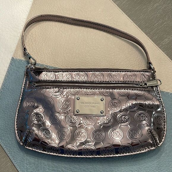 Michael Kors Jet Set Iridescent wristlet/clutch